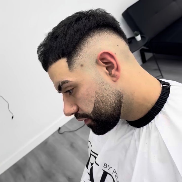Corte y barba en Paradise Barber